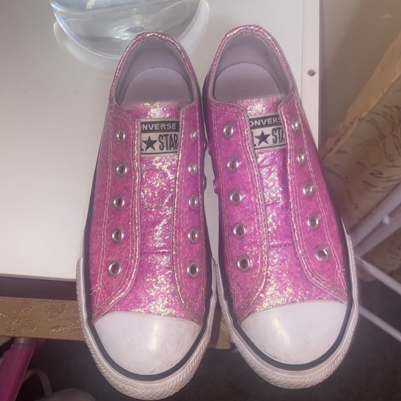 Pink converse ,for six year olds, 13 size in US - Picture 1 of 4